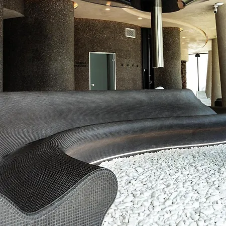 Wave & شقة فندقية 4*