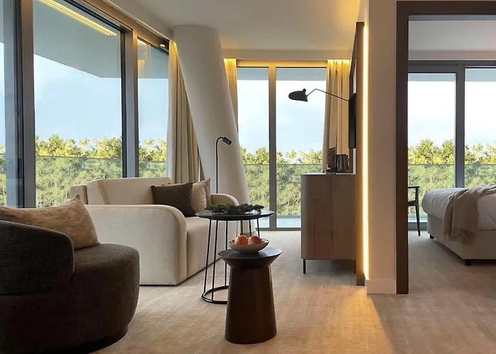 Wave & Aparthotel 4*